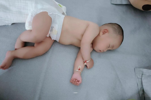 攸县宝宝积食发烧怎么处理